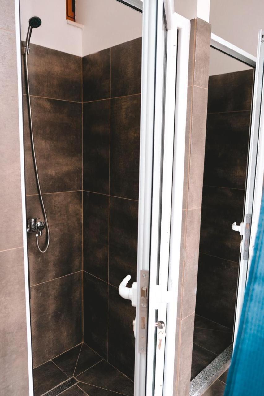 Scodrinon Hostel Shkodër Eksteriør billede